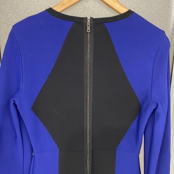 BCBGMAXAZRIA Ribbed Two-Tone Bodycon Mini Dress in Blue/Black - Picture 4 of 16